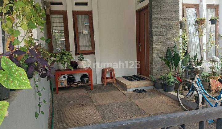 garasi/carport rumah bagus 1.5 lantai siap
