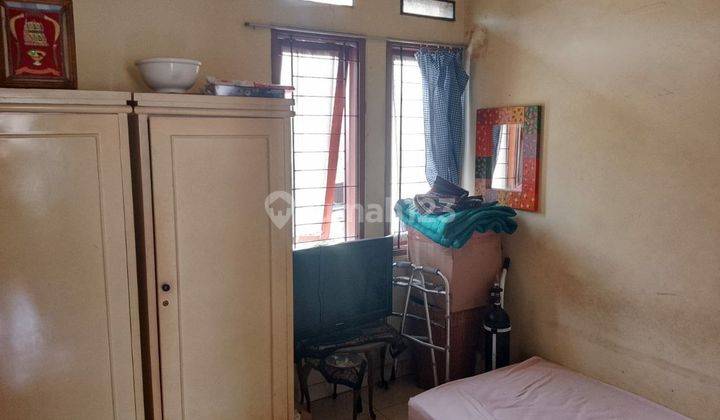 kamar tidur rumah bagus 1.5 lantai siap