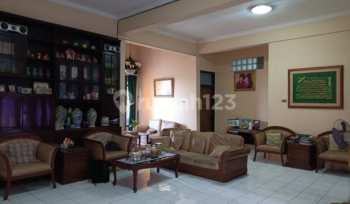 Well-Maintained Move-In Ready House in Sanggar Hurip Soetta Complex, Bandung 2
