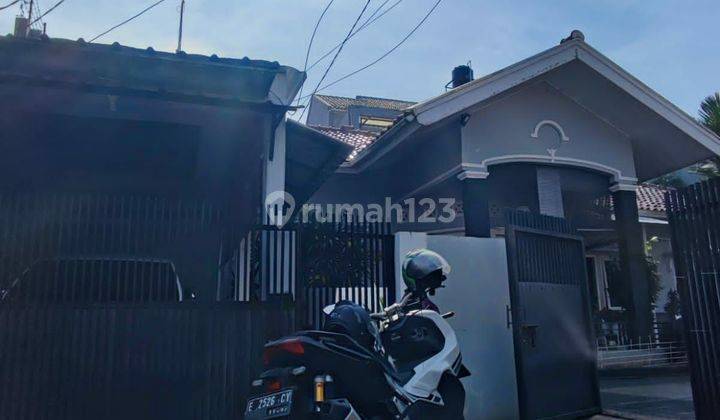 Rumah Kota Kuningan Posisi Ngantong 2