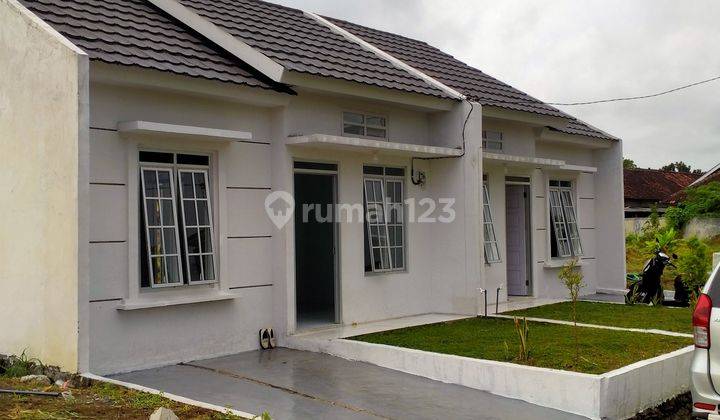 Rumah Baru Lokasi Strategis Idaman Keluarga Muda  1