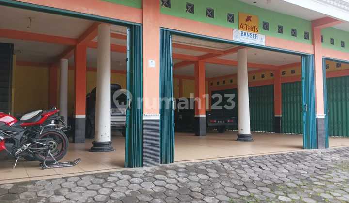 TWO-STORY BUILDING FOR RENT - MLATI, SLEMAN, YOGYAKARTA TWO-STORY BUILDING FOR RENT - MLATI, SLEMAN, YOGYAKARTA