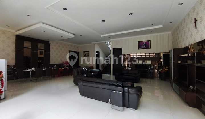 An exclusive, luxurious, and very premium house in Mekar Wangi, Bandung 2