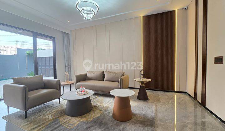 Rumah sangat mewah Modern Minimalis di sayap Setiabudi, Bandung 2