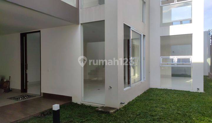 Rumah baru minimalis view kota terbaik di Setiabudi Regency 2