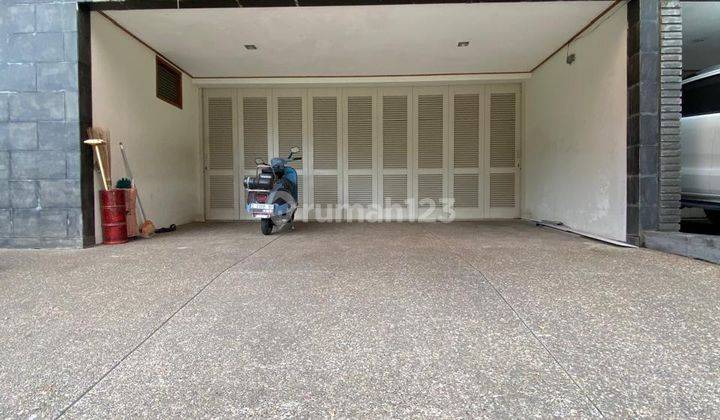 Rumah furnished siap huni sangat rapih di Setra duta, Bandung 2