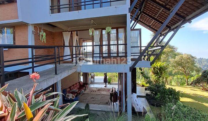 Rumah villa sangat exotis view alam di kawasan Lembang, Bandung 1