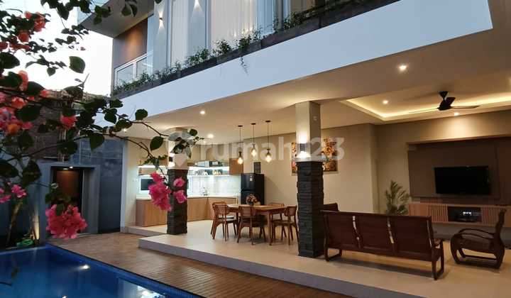 Rumah Villa terbaru Tropical design view Laut di Ungasan, Bali