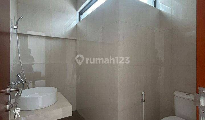 Rumah Baru Modern Minimalis 2 Lantai Di Taman Kopo Indah, Bandung 2