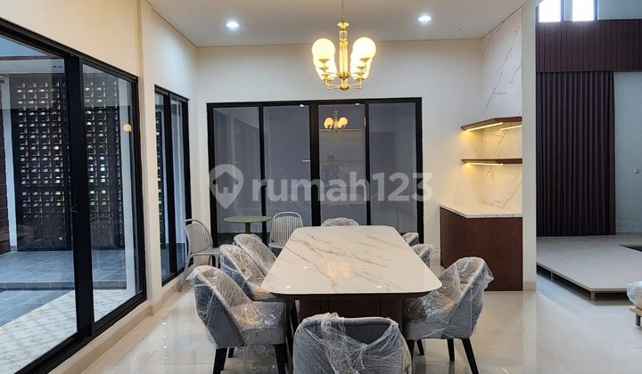 Rumah Baru Furnished Mewah di Cluster Emily, Summarecon Bandung Rumah Baru Furnished Mewah di Cluster Emily, Summarecon Bandung