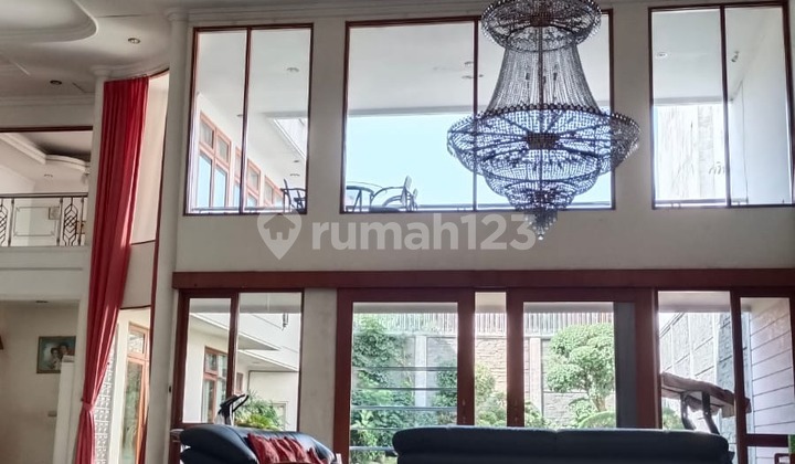 Rumah cocook untuk usaha dan kantor di mainroad Sukajadi, Bandung