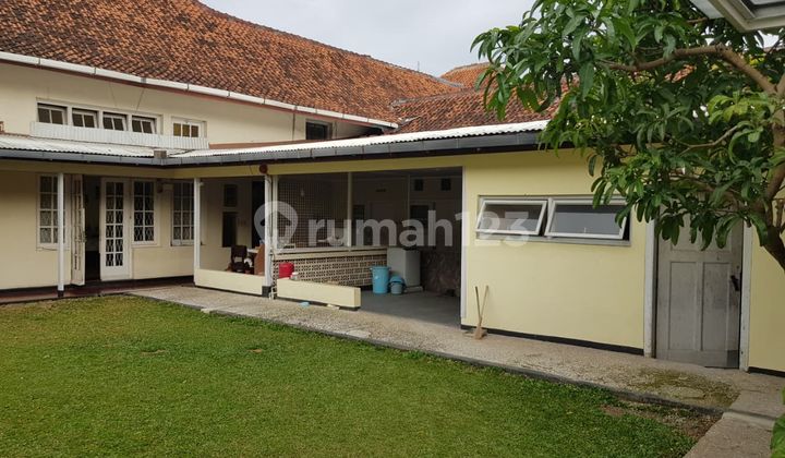 Rumah Cocok Ruang Usaha Lokasi Premium Mainroad Riau, Bandung