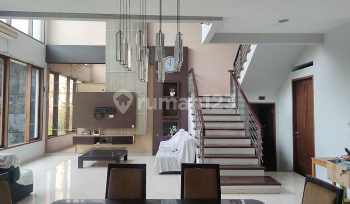 Ready-to-Live Minimalist Large House in the Favorite Batununggal Cluster Ready-to-Live Minimalist Large House in the Favorite Batununggal Cluster