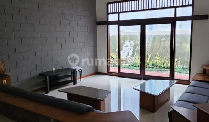 Neat and ready-to-occupy house in Setrajaya compound, Setra Indah.