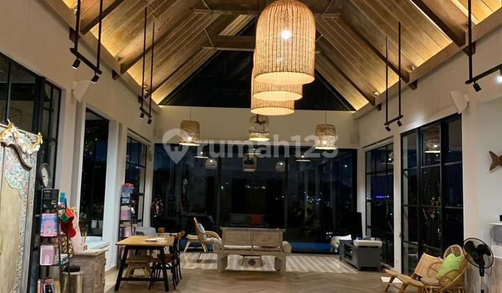 Rumah Villa Cantik American Classic View City di Citra Green Dago