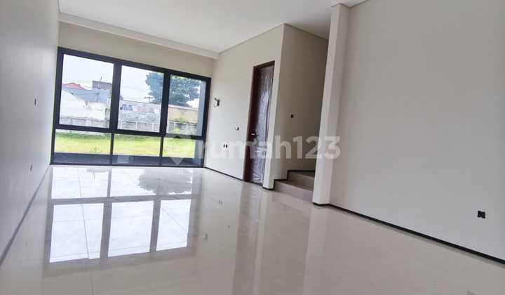 Rumah Baru Modern Tropical Minimalis Keren di Setra Duta, Bandung