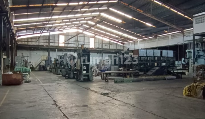 Warehouse at an affordable price, good condition, located in Sayap Kutawaringin, Bandung.