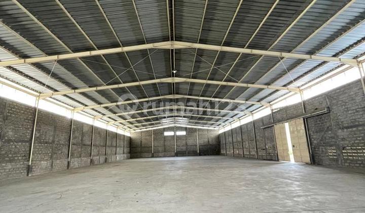 Ready-to-use Joint Warehouse Area on Kopo Katapang main road