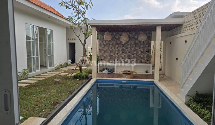 Rumah Villa Design Tropis Sangat Siap Huni di Buduk Canggu, Bali 2