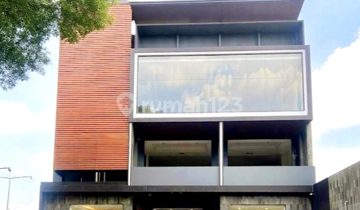Gedung Baru dan Sangat Mewah Lokasi Mainroad Sutami, Bandung