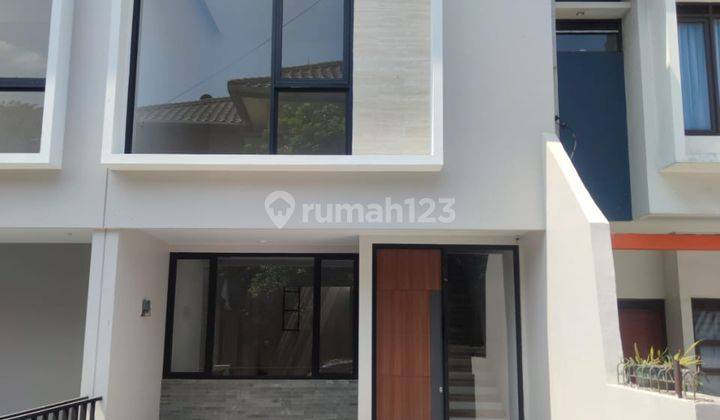 Rumah Baru Minimalis Dekat Tengah Kota di Leuwi Panjang, Bandung 1