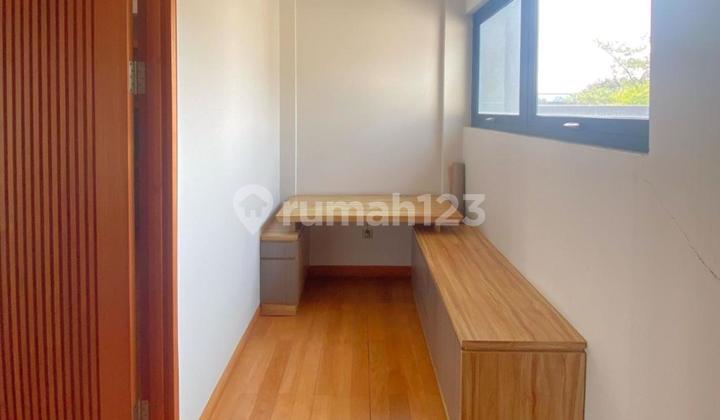 Rumah Modern Minimalis Sangat Bagus di Gatot Subroto, Bandung 2