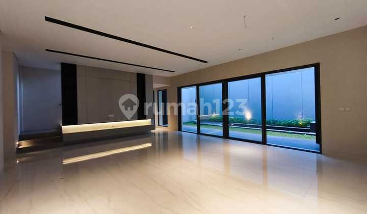 New luxurious premium quality house in Xandari Summarecon Bandung 1