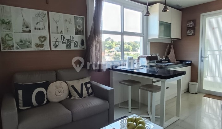 Apartemen 2 BR furnished dengan harga murah Parahyangan Residence