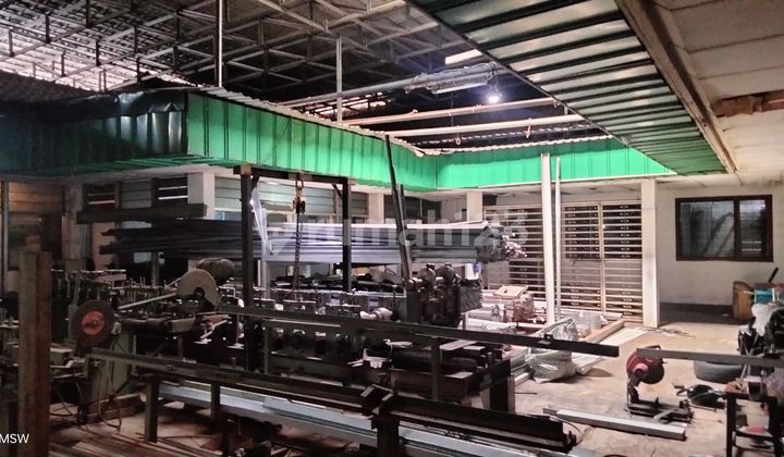 Rumah hanya hitung tanah di Mainroad Cipaganti, Bandung