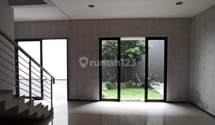 Rumah Minimalis Cluster Eksclusif Singgasana Pradana, Bandung 1