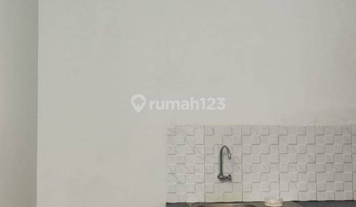 Rumah Minimalis 2 Lantai Sangat Bagus di Taman Kopo Indah 5  2