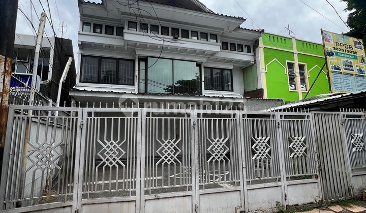 Gedung cocok usaha Lokasi Mainroad depan PVJ Mall di Sukajadi