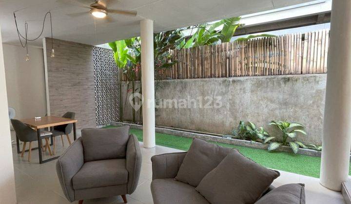 Rumah Villa harga murah beli 1 dapat 2 unit di Kerobokan Seminyak 1