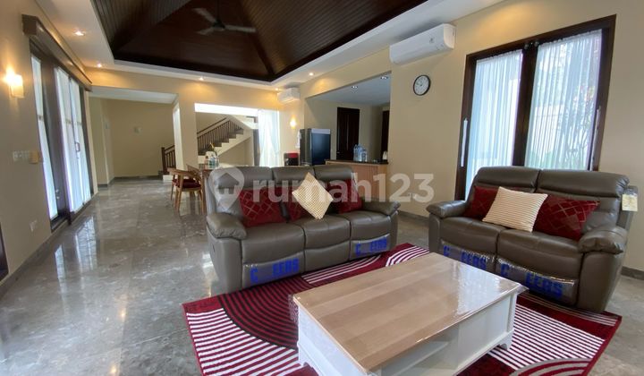 The villa house is very nice and furnished, ready to live in Nusa Dua, Bali. The villa house is very nice and furnished, ready to live in Nusa Dua, Bali.