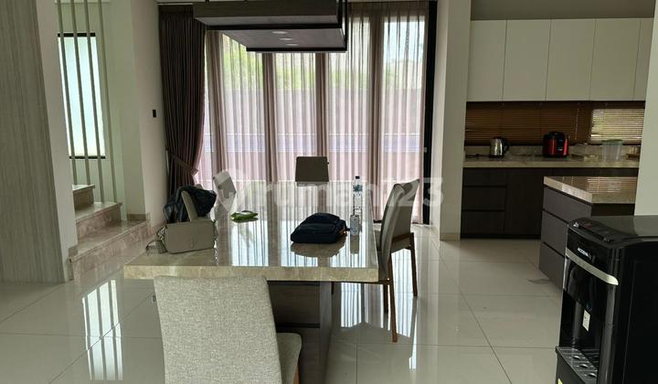 Luxury Fully Furnished Very Nice House in Setiabudi Regency, Bandung