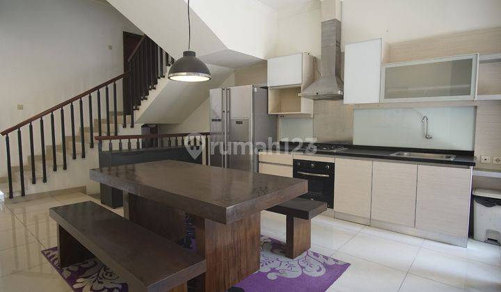 Rumah Full Furnished Sangat Mewah Dan Murah di Setra Duta Bandung 1