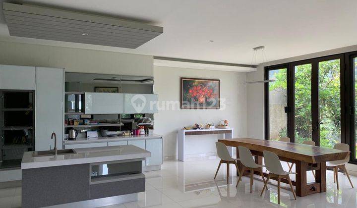Rumah Mewah Full Furnished bagus view Bandung di Resor Dago Pakar 1