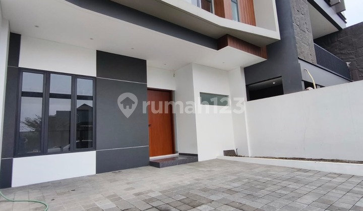Rumah baru 2 lantai minimalis modern Setra duta Grande , Bandung