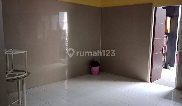 Rumah 2 Lantai, Dikontrakkan, Bagus, Menghadap Utara 2