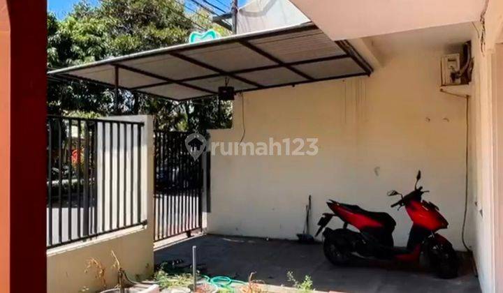 Rumah 3 Lantai, Shm, Bagus, Menghadap Timur 2