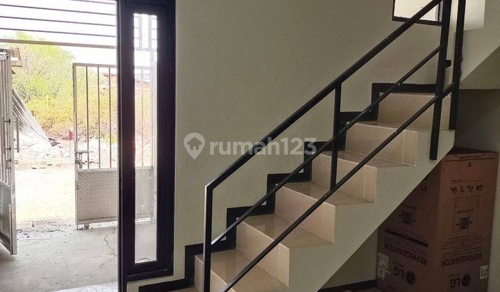 Rumah 2 Lantai, Shm, Baru, Ready Unit, Menghadap Utara 2