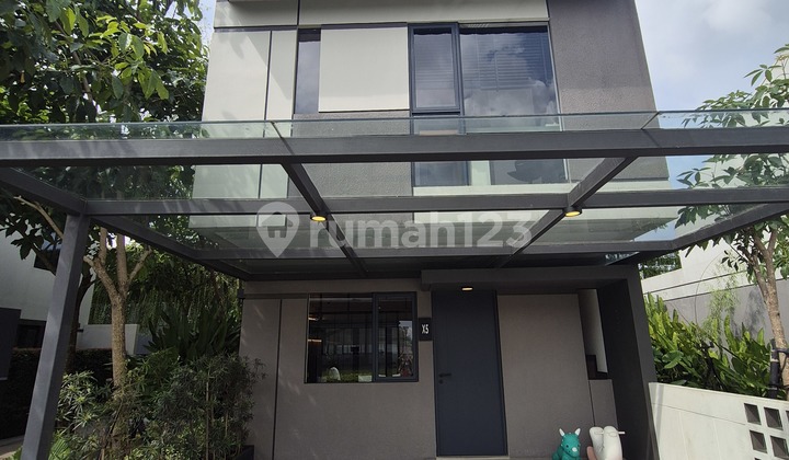 For Sale House Take Over Park Serpong 3 Bedrooms.