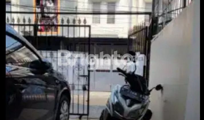 Rumah taman palem lestari 2 lantai siap huni . SHM jakarta barat 2