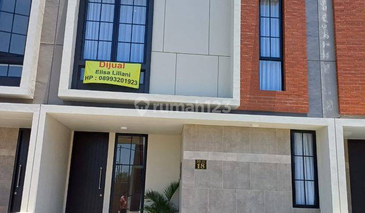 Rumah Baru Gress 2 Lantai Semi Furnished di Pantai Mentari, Surabaya 1