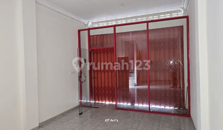 Shop House Suitable for Office in Maguwoharjo, Depok, Sleman 2