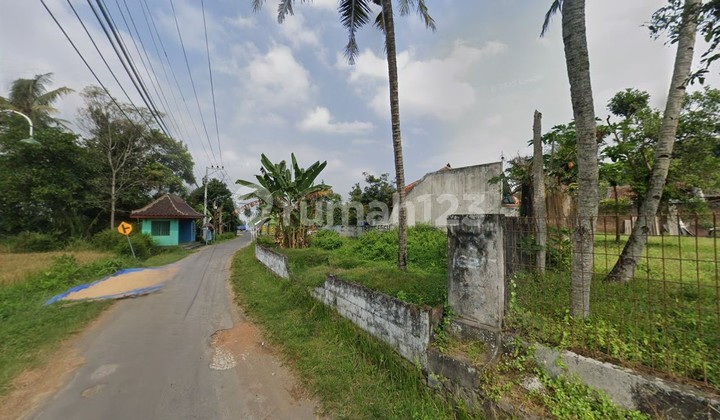 Land near Sleman City Hall with wide road access, suitable for residential use.