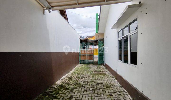 Dijual Ruang Usaha Cocok Untuk Klinik Pinggir Jalan Godean  2