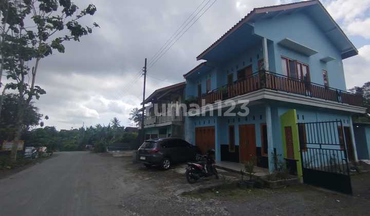 A Spacious and Serene House with Vast Land Suitable for Livestock Farming A Spacious and Serene House with Vast Land Suitable for Livestock Farming