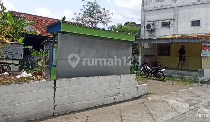 Affordable Land Inside the Ring Road on Jalan Godean Suitable for Boarding Houses Affordable Land Inside the Ring Road on Jalan Godean Suitable for Boarding Houses