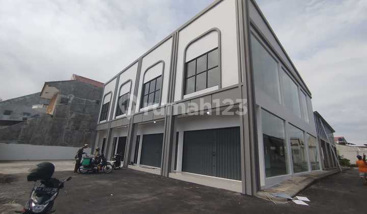 SHOP HOUSE NEAR UGM CAMPUS, SUITABLE FOR OFFICE, SINDUADI, MLATI, SLEMAN